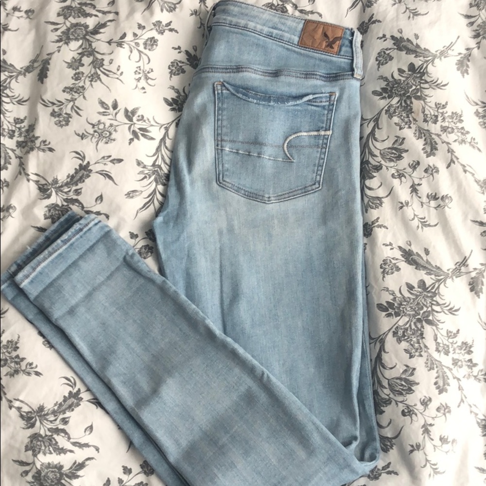 American Eagle Light Washed Extra Long Jean
